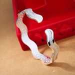 Elegant Wavy Cuff Bracelet - Silver Plated, Zircon Embellished Fashion Accessory for Women - Image 5
