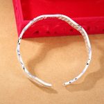 Elegant Wavy Cuff Bracelet - Silver Plated, Zircon Embellished Fashion Accessory for Women - Image 6