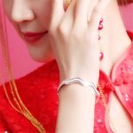 Elegant Wavy Cuff Bracelet - Silver Plated, Zircon Embellished Fashion Accessory for Women - Image 7